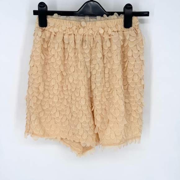 Chic Cream Textured High Waist Women's Shorts - Picture 1 of 6
